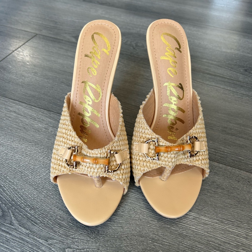 Women’s raffia heeled sandals NWOT size 9